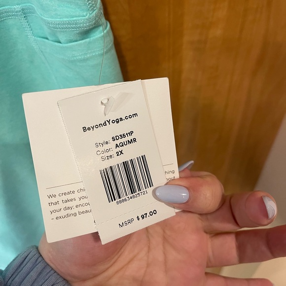 NWT Beyond Yoga Spacedye Out of Pocket High Waisted Capri Leggings - Picture 4 of 5